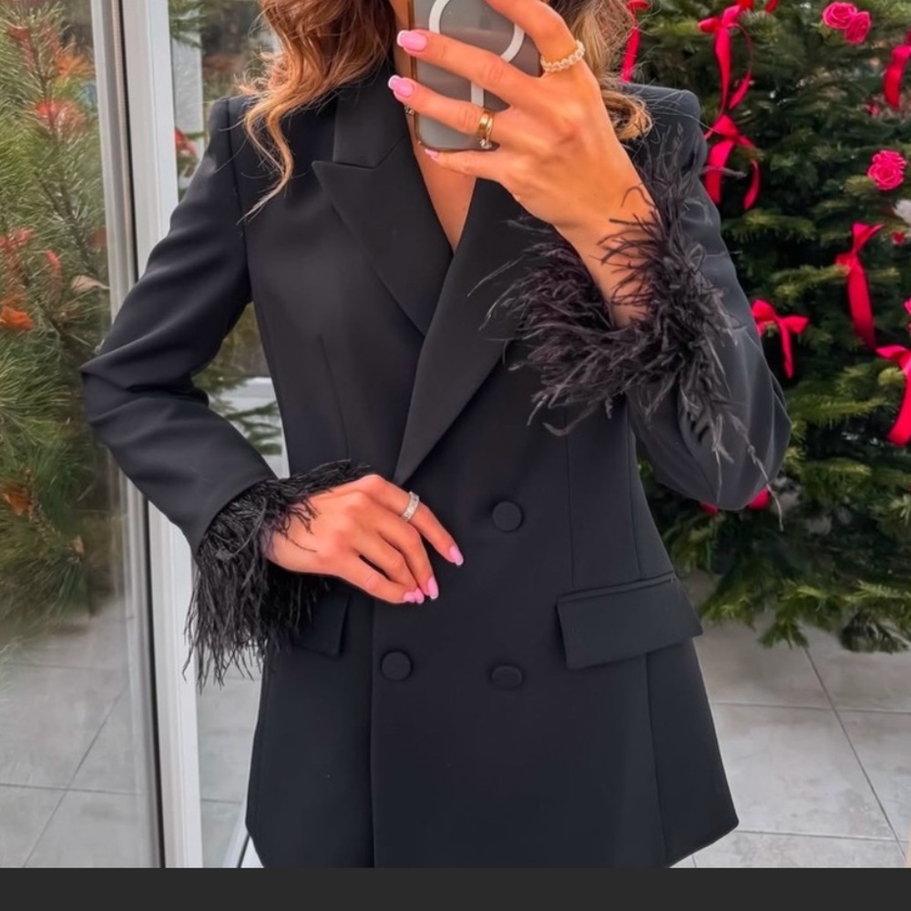 ZARA feather black blazer (small)